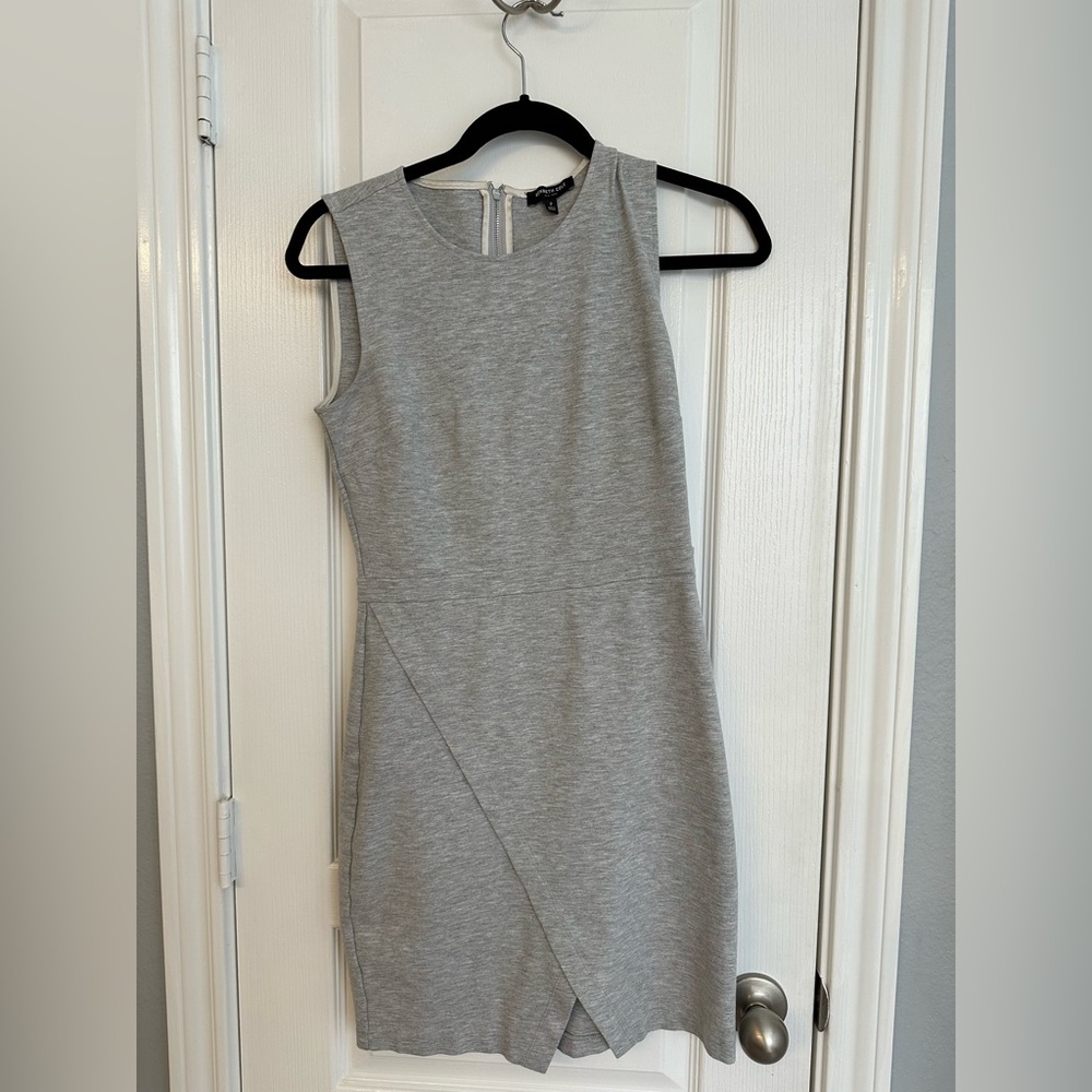 Beautiful sleeveless dress, great for any occasion